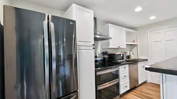 Villa - 3 sovrum | Eget kök | Kylskåp, ugn, kaffe- och tebryggare och brödrost