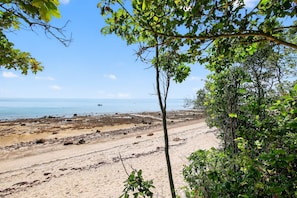 Villa, 3 Bedrooms | Beach