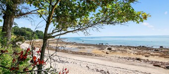Ocean Views & Private Beach 3br Nature Escape 3 Bedroom Villa