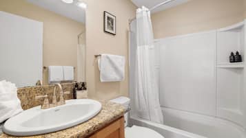 Appart'hĂŽtel, 2 chambres | Salle de bain