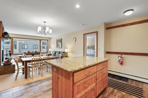 Condo, 2 Bedrooms | Interior