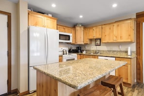 Kondominium, 2 kamar tidur | Dapur pribadi | Lemari es dan mesin pembuat kopi/teh