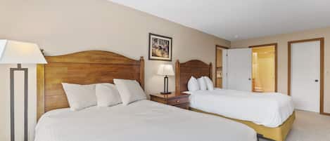 Condo, 2 chambres | 2 chambres, fer et planche Ă repasser, accĂšs au Wi-Fi (inclus)