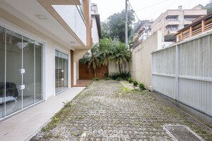 Basic Apartment | Property grounds