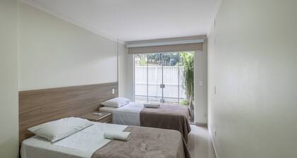 3BR Apt w/ BBQ 290m From Beach Pic0125