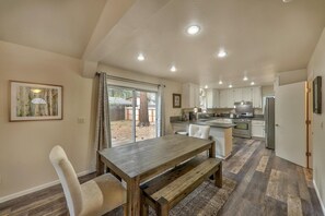 House, 3 Bedrooms | Dining