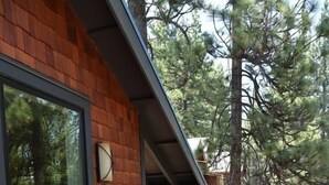 Rumah, 4 kamar tidur | Teras/patio