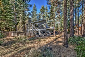 House, 5 Bedrooms | Exterior