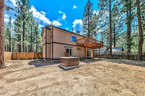 House, 4 Bedrooms | Exterior