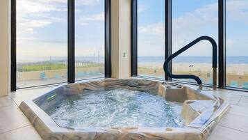 Condo, 3 Bedrooms | Interior