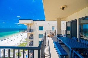 Kondominium, 3 kamar tidur | Tempat makan outdoor