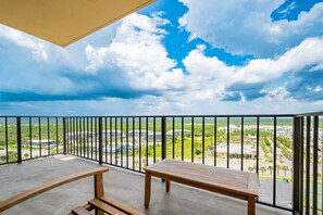 Condo, 3 Bedrooms | Property grounds