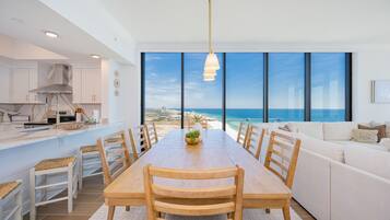 Condo, 4 Bedrooms | Dining