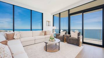 Condo, 4 Bedrooms | Living area