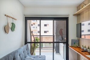 Basic Apartment | Living area