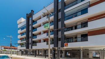 Basic Apartment | Exterior