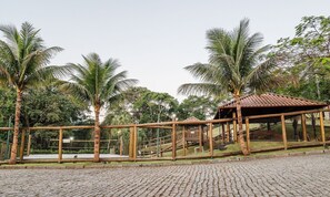 Eenvoudige villa | Sportveld