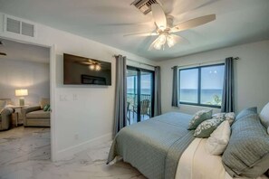 2 slaapkamers, een strijkplank/strijkijzer, gratis wifi, beddengoed