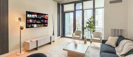 Téléviseur, bureau