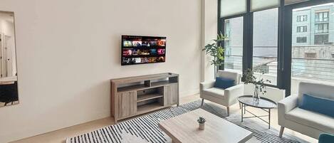 Télévision, espaces bureaux