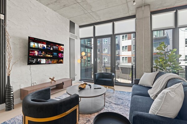 Unclassified image, 1 of 20, button