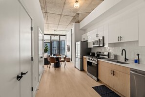 Unclassified image, 3 of 19, button