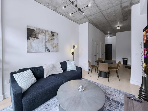 تلفزيون، مكتب