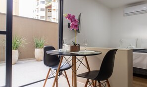 Basic Apartment | Dining - Your Complete Stay With Pool and gym in Pocos de Caldas - NGO (Poços de Caldas)