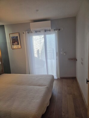 Bügeleisen/Bügelbrett, Internetzugang, Bettwäsche