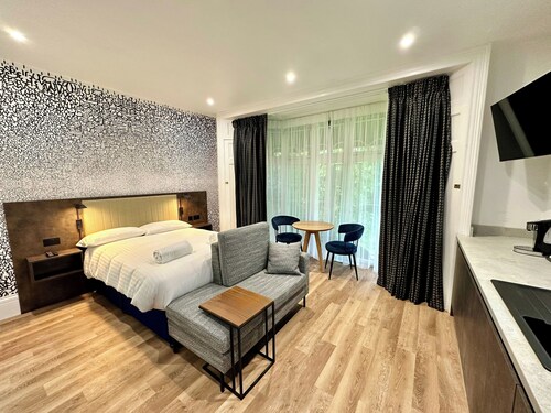 Rhode Lane Serviced Apartments