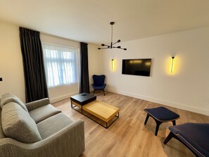 Executive Apartment, Non Smoking | Living area | 43-inch Smart TV with digital channels - Rhode Lane Serviced Apartments (Bridgwater)