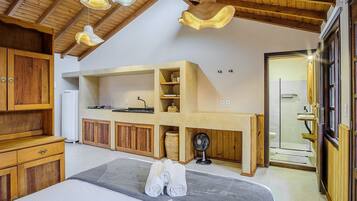 3 habitaciones y escritorio