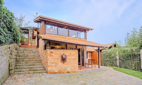 Villa | Exterior
