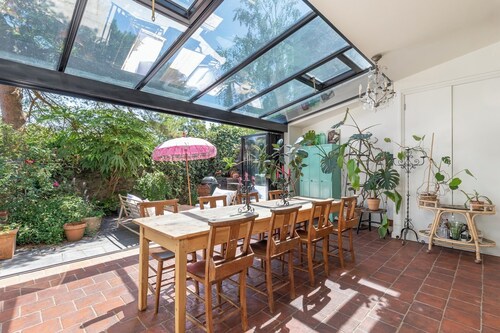 Charming Townhouse in the Chocolate-Box village of Cuckfield