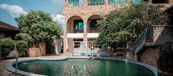 Serene Annex Hotel and Apartment