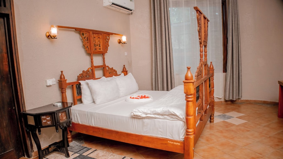 Serene Annex Hotel and Apartment