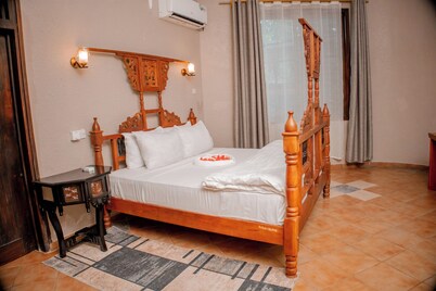 Serene Annex Hotel and Apartment