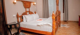 Serene Annex Hotel and Apartment