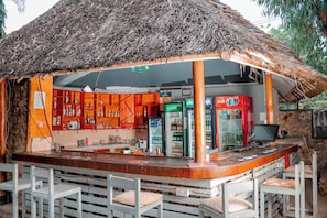 Bar accanto alla piscina