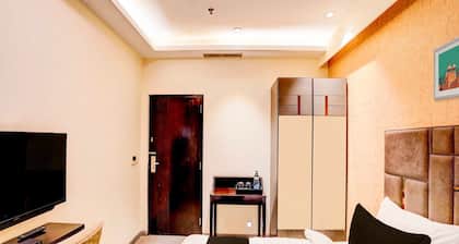 Townhouse Oak Pitampura West Enclave