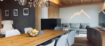 Florisa Mountain Penthouse, luxury ski-in/ski-out penthouse - Jacuzzi & sauna