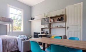 Basic Studio | Living area | TV - Fully Equipped Studio in Petropolis Moc0210 (Petrópolis)
