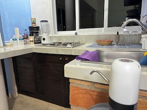 Fridge, stovetop, coffee/tea maker, toaster