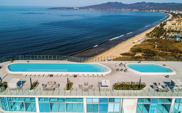 Pool - Maritima Playa Ocean View and Ultimate Comfort (Flamingos)