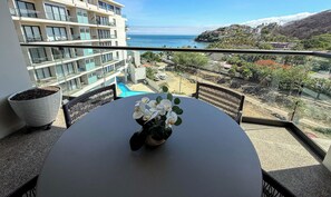 Outdoor dining - Luxury Oceanview 2BR   La Cruz de Huanacaxtle (Cruz de Huanacaxtle)