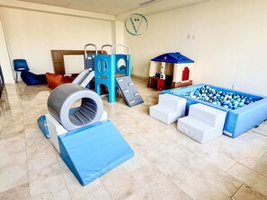Children’s area - Luxury Oceanview 2BR   La Cruz de Huanacaxtle (Cruz de Huanacaxtle)
