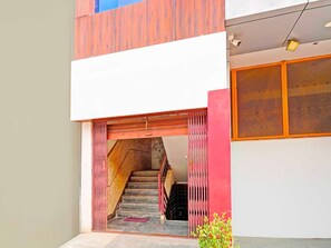 House | Reception - Collection O Srigandhakavalu (Bengaluru)