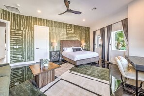 5 bedrooms, desk, iron/ironing board, WiFi