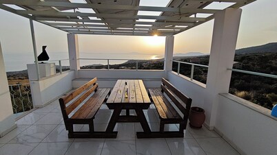 Perfect Greek Villa at the seaside