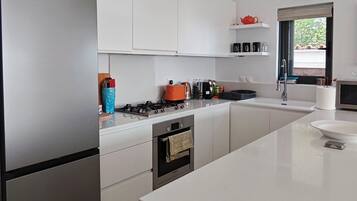 Microwave, oven, stovetop, dishwasher